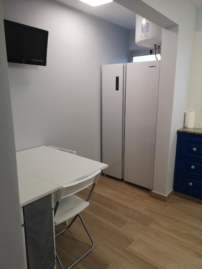 Hostal Mari En La Laguna, Alquiler Habitacion Privada En Hostal, 6 Habitaciones Cerca De La Universidad Y Aeropuerto Norte, 3 Banos Compartidos La Laguna  Bagian luar foto